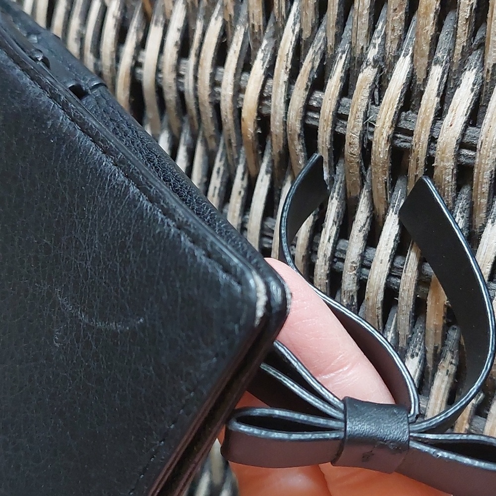 Kate Spade Leather Wallet *Final Price* - Picture 16 of 16